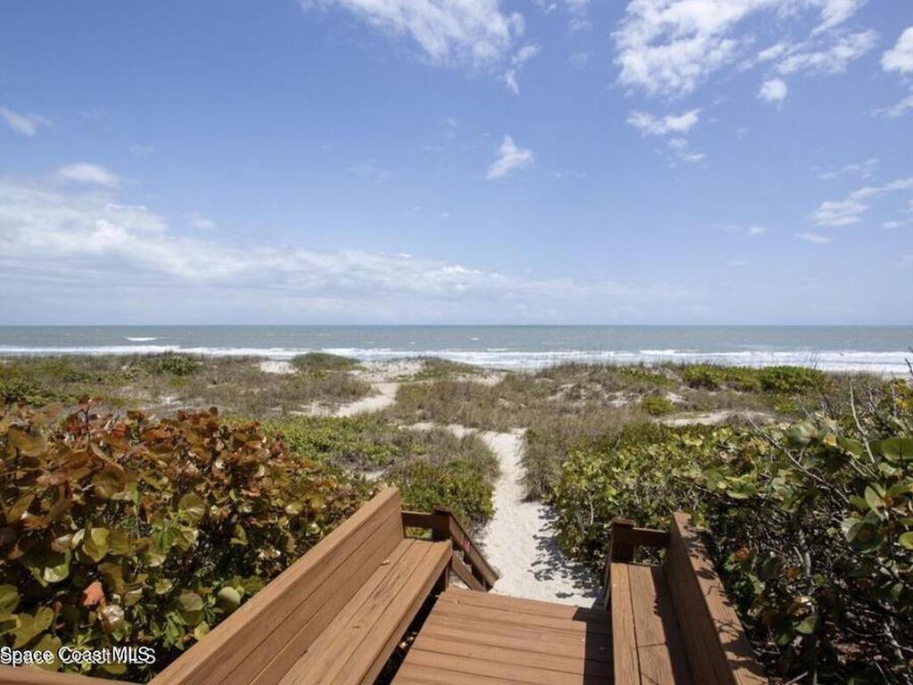 2815 S Atlantic Avenue, Cocoa Beach, FL 32931