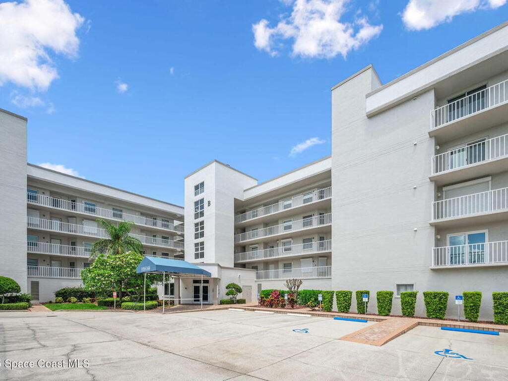 8700 Ridgewood Avenue, Cape Canaveral, FL 32920