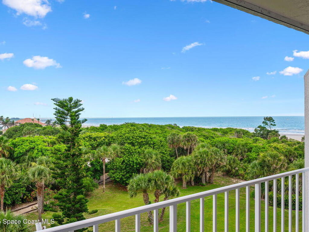 8700 Ridgewood Avenue, Cape Canaveral, FL 32920