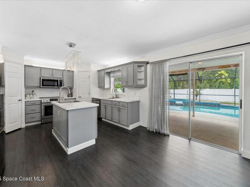 6735 Grissom Parkway, Cocoa, FL 32927