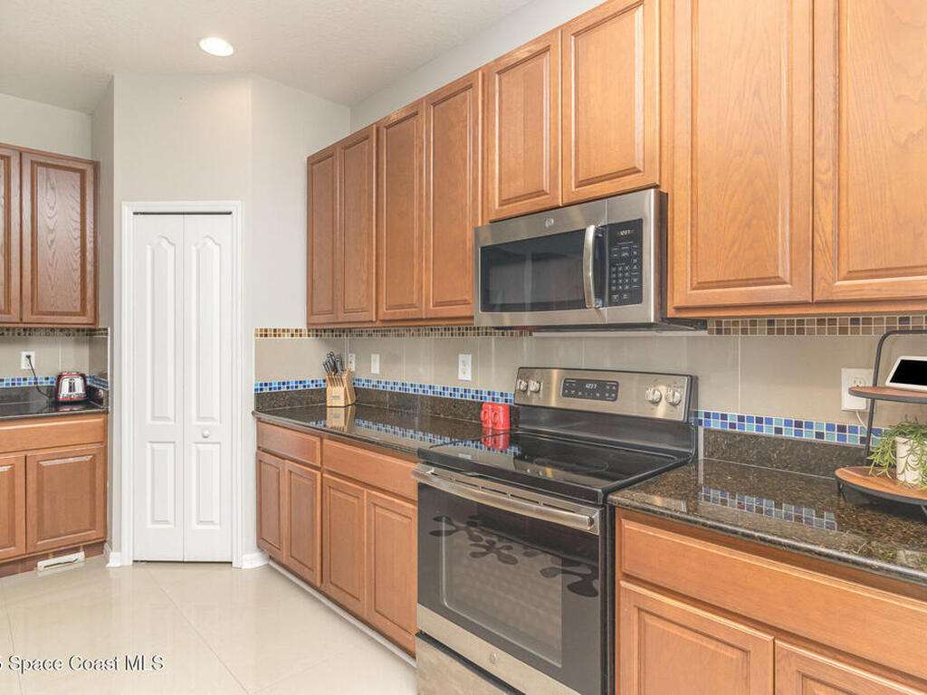 2039 Snapdragon Drive, Palm Bay, FL 32907