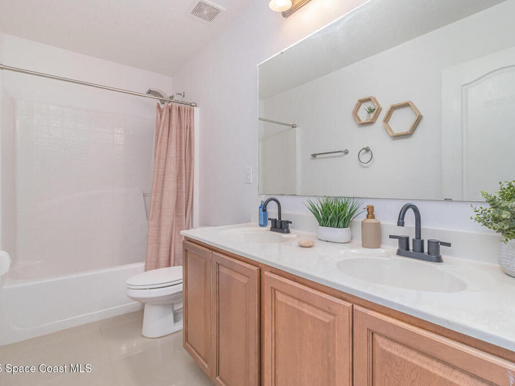 2039 Snapdragon Drive, Palm Bay, FL 32907