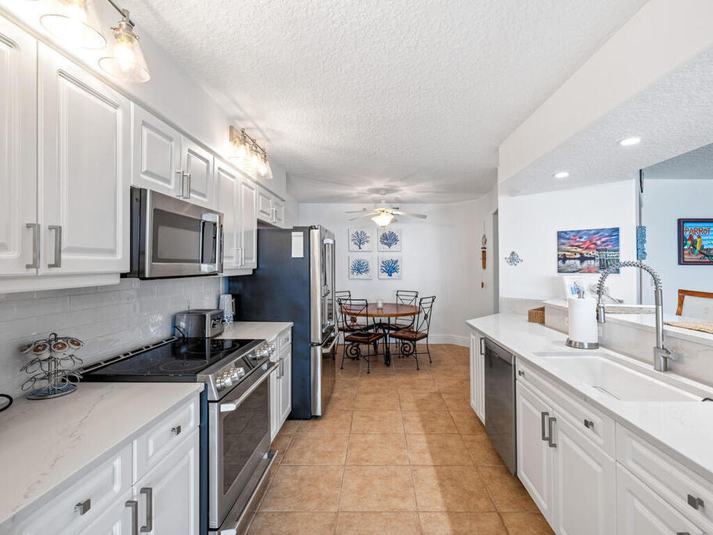 2085 Highway A1a Highway, Indian Harbour Beach, FL 32937