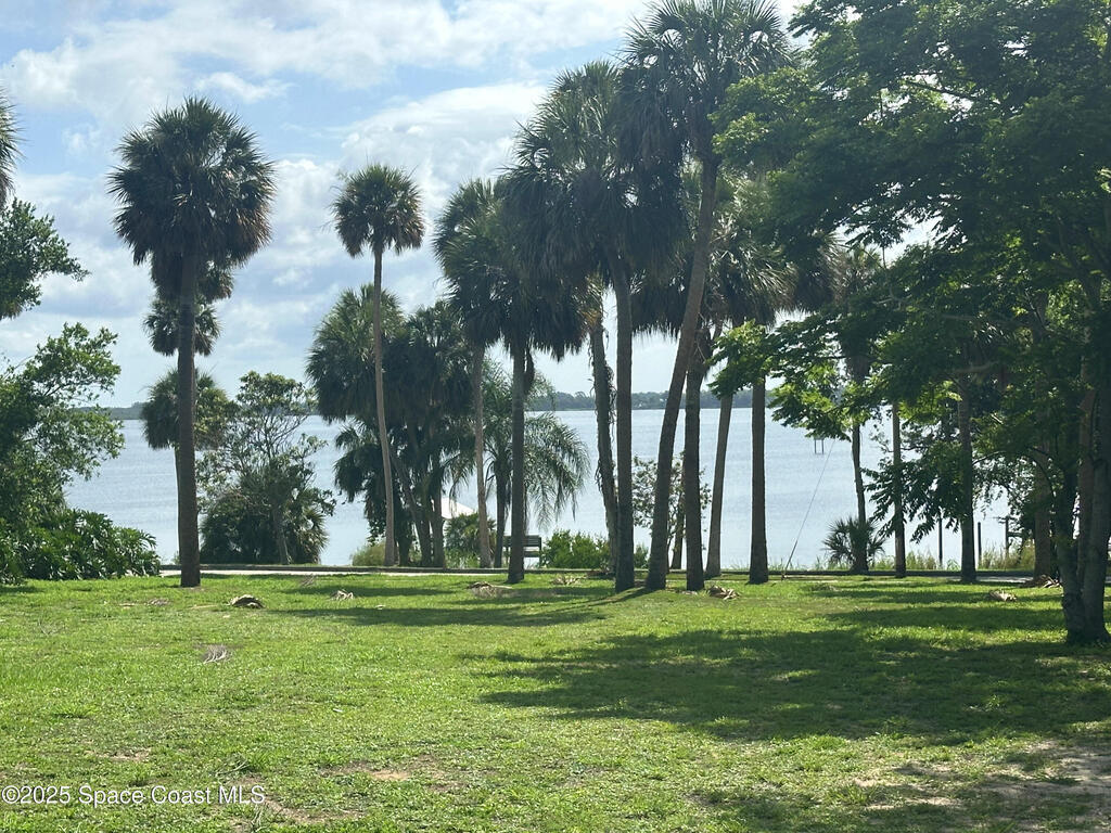 1525 Indian River Drive, Cocoa, FL 32922