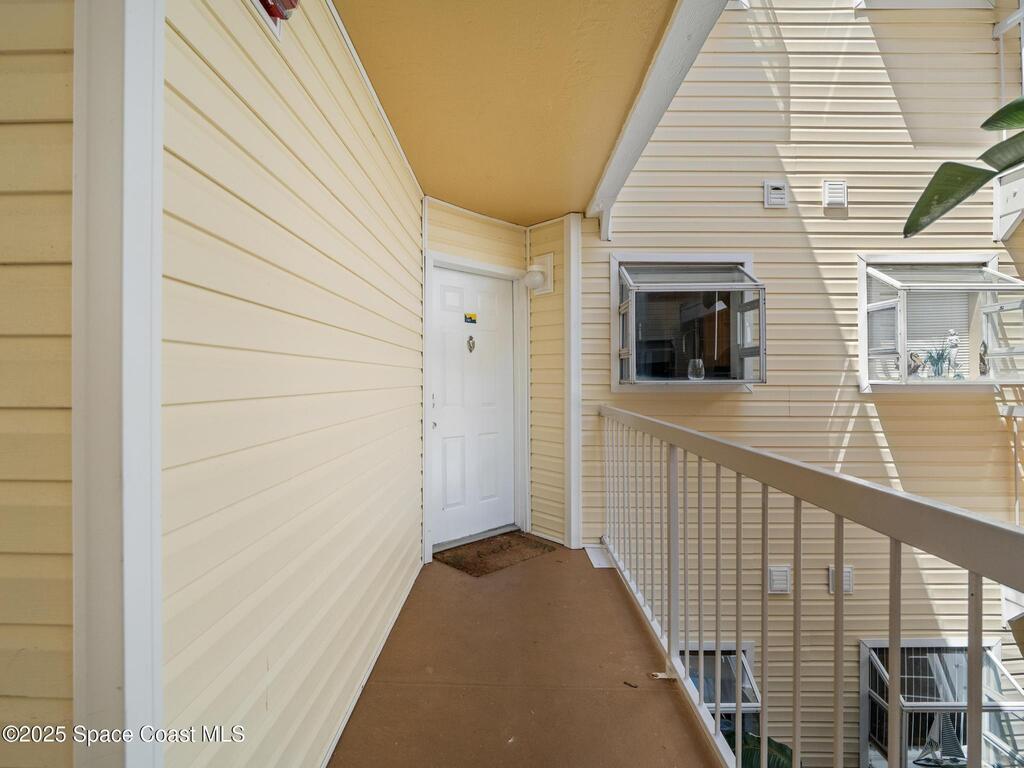 650 Island Club Court, Indialantic, FL 32903