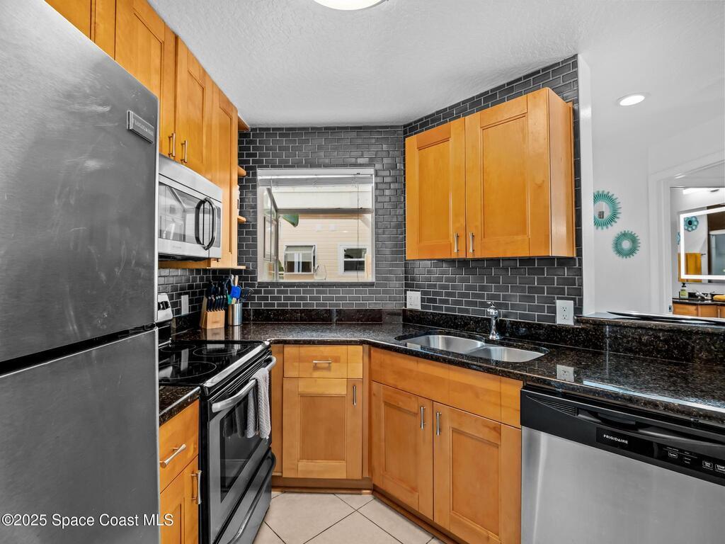 650 Island Club Court, Indialantic, FL 32903