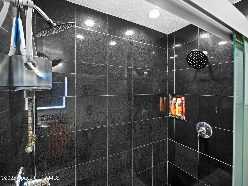 650 Island Club Court, Indialantic, FL 32903