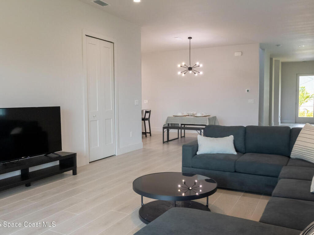 2148 Country Club Road, Melbourne, FL 32901