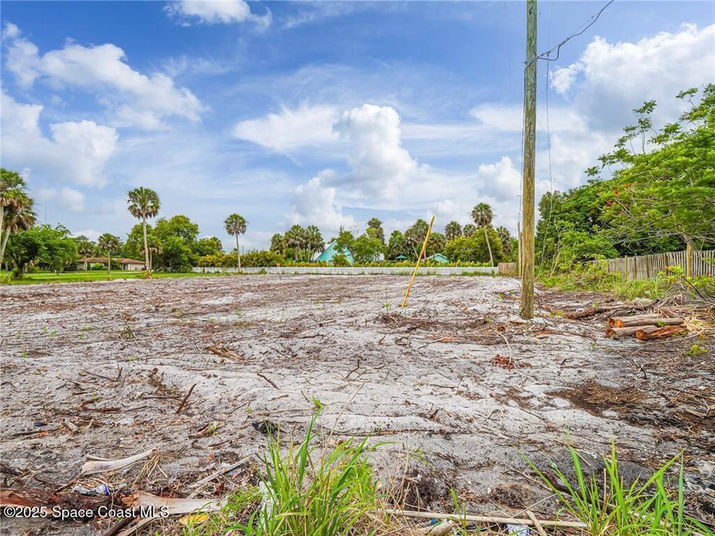 445 Old Dixie Highway, Vero Beach, FL 32962