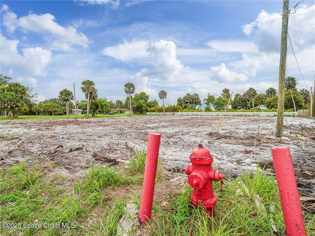 445 Old Dixie Highway, Vero Beach, FL 32962