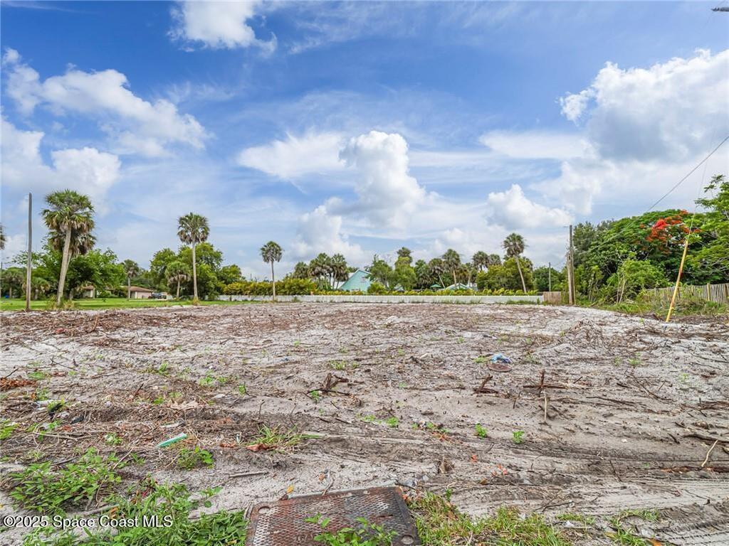 445 Old Dixie Highway, Vero Beach, FL 32962