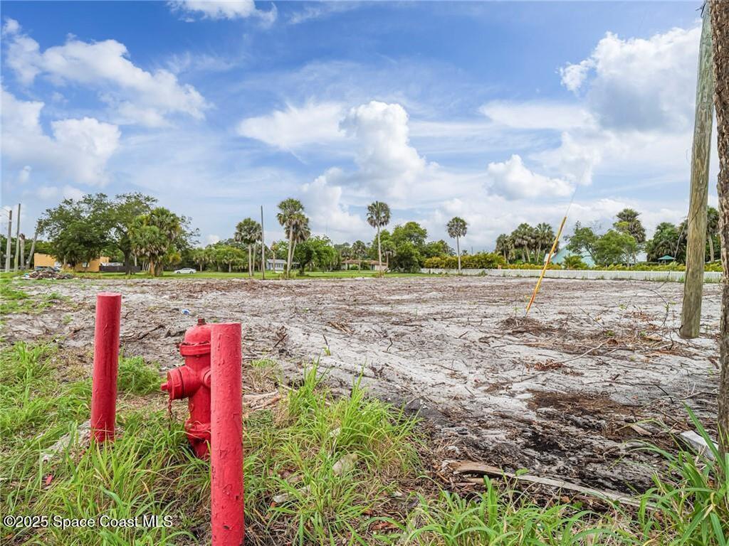 445 Old Dixie Highway, Vero Beach, FL 32962