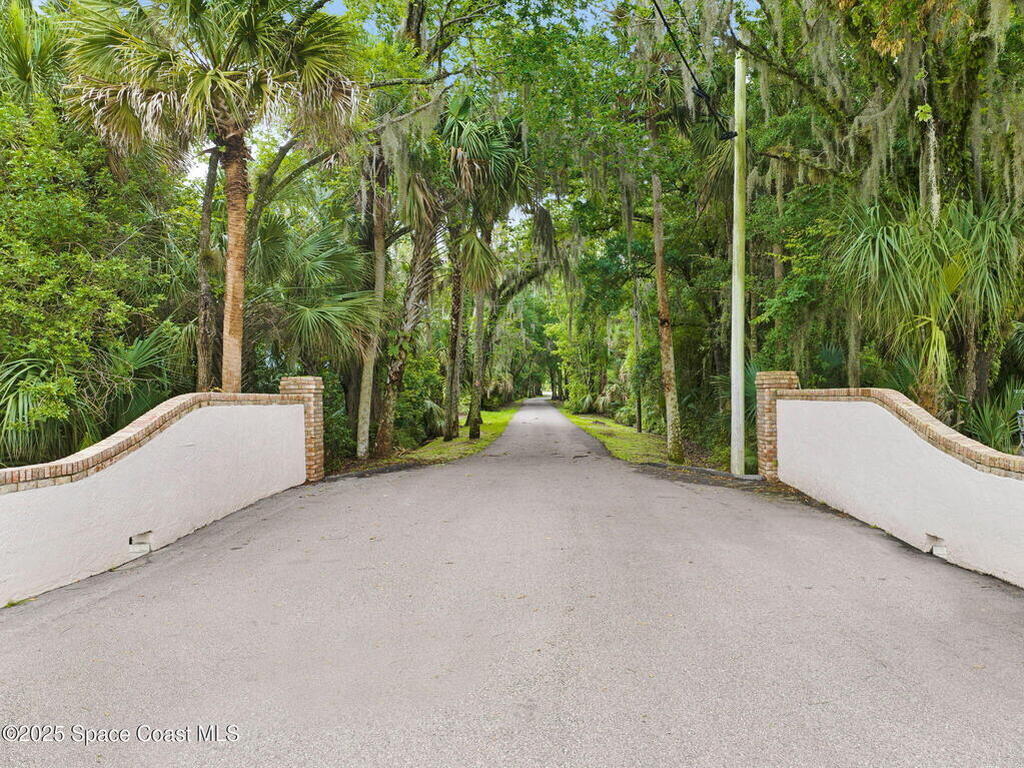 2575 Cox Road, Cocoa, FL 32926