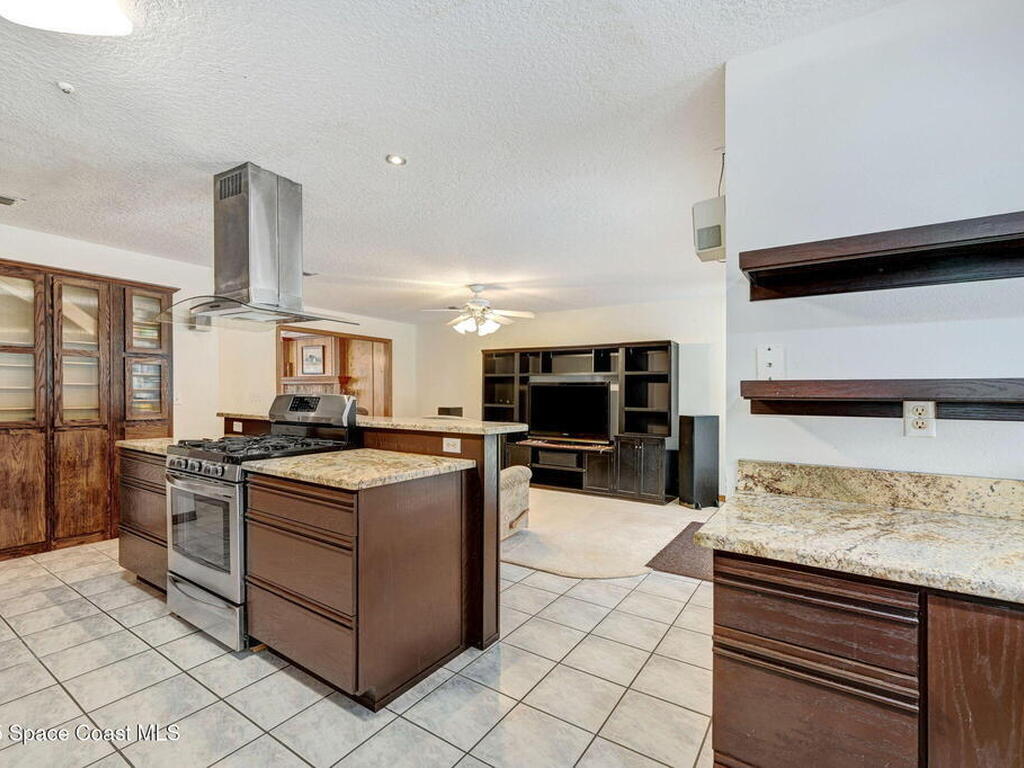 2575 Cox Road, Cocoa, FL 32926