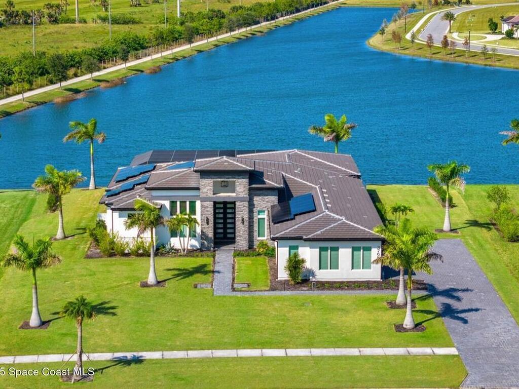 3768 Lake Adelaide Place, Rockledge, FL 32955