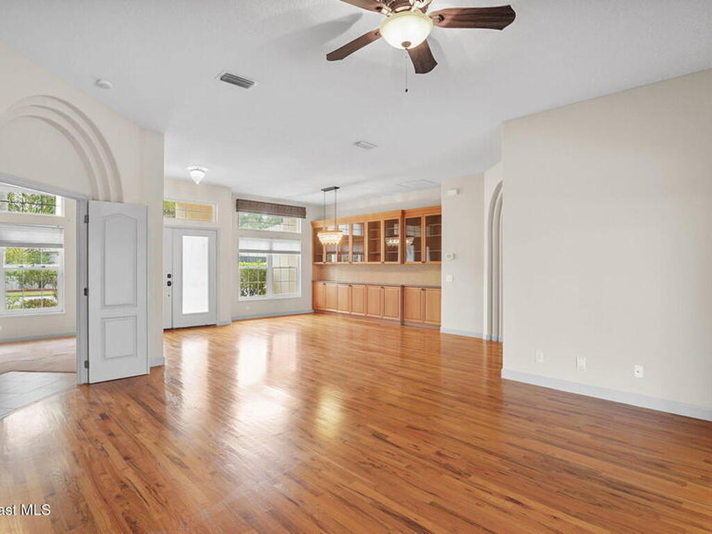 5077 Templeton Place, Suntree, FL 32955