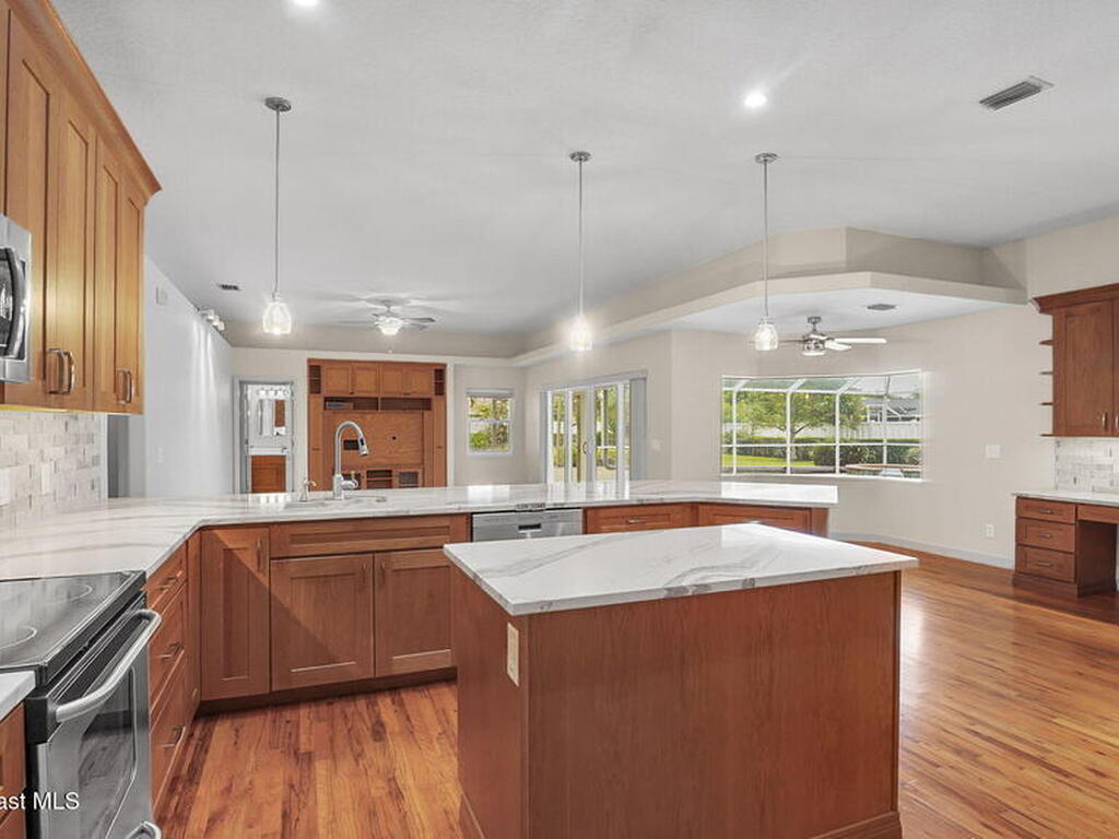 5077 Templeton Place, Suntree, FL 32955