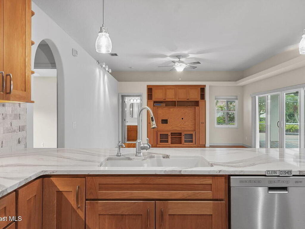 5077 Templeton Place, Suntree, FL 32955