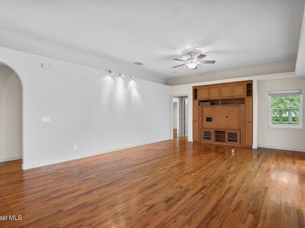 5077 Templeton Place, Suntree, FL 32955