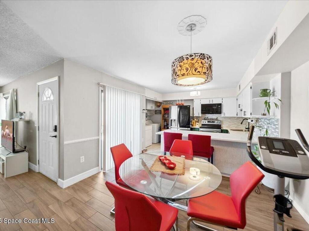 1020 Abada Court, Palm Bay, FL 32905