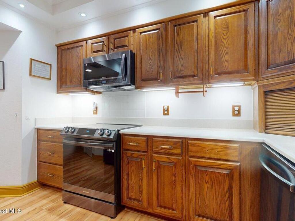 905 N Harbor City Boulevard, Melbourne, FL 32935