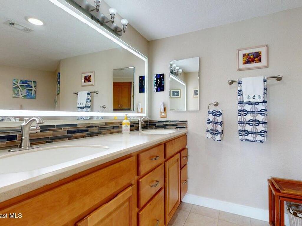 905 N Harbor City Boulevard, Melbourne, FL 32935