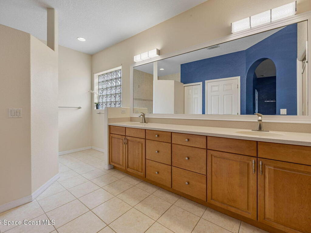 2542 Woodfield Circle, Melbourne, FL 32904