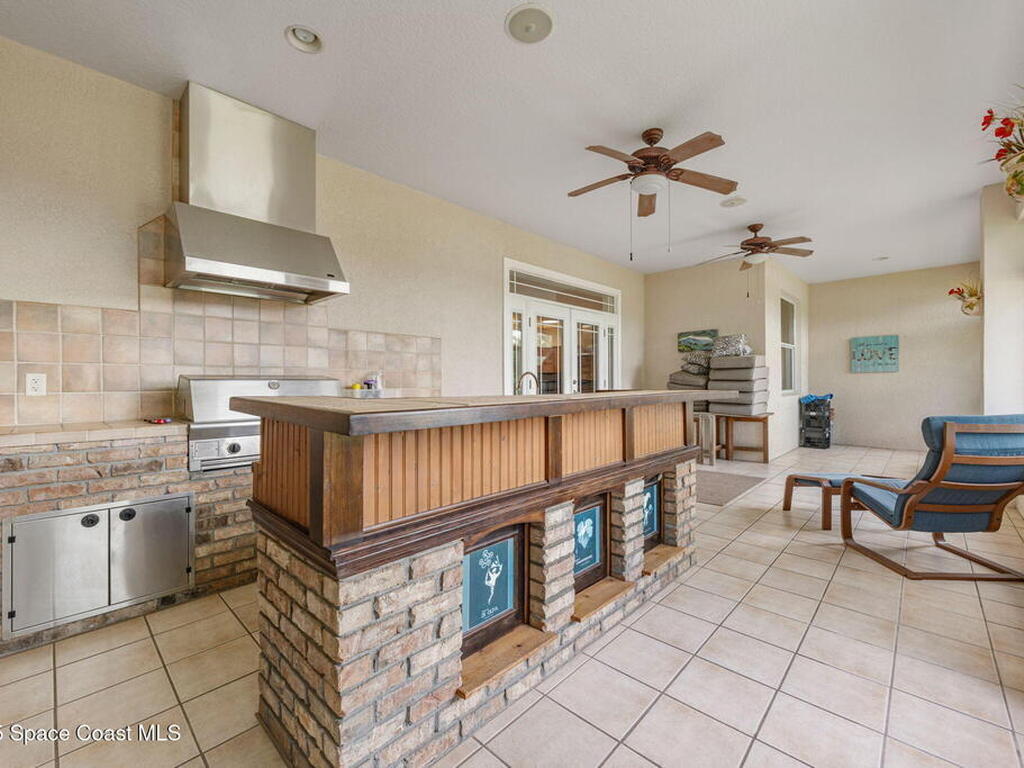 2542 Woodfield Circle, Melbourne, FL 32904