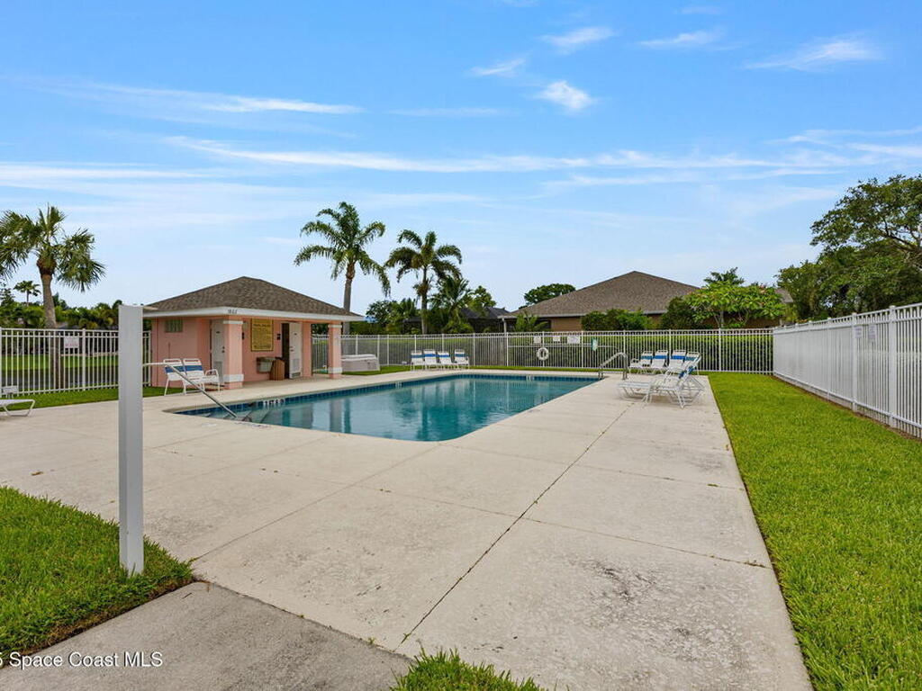 2542 Woodfield Circle, Melbourne, FL 32904