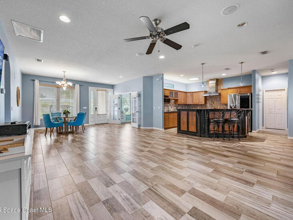 2542 Woodfield Circle, Melbourne, FL 32904