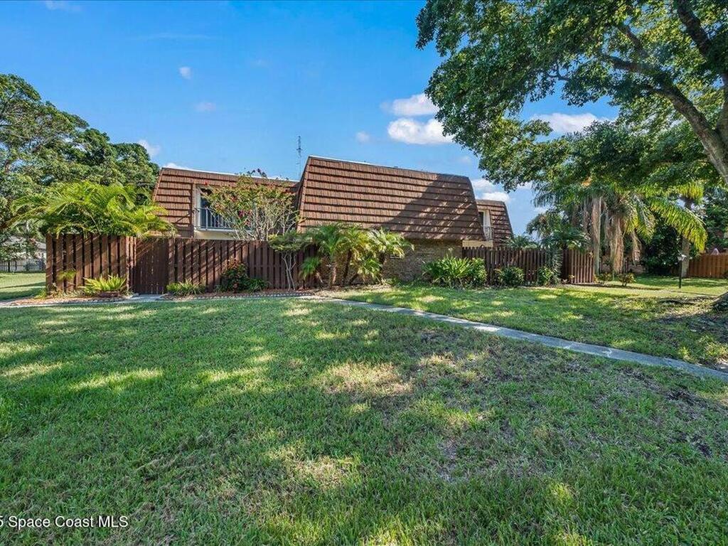 2012 Dan Court, Palm Bay, FL 32905