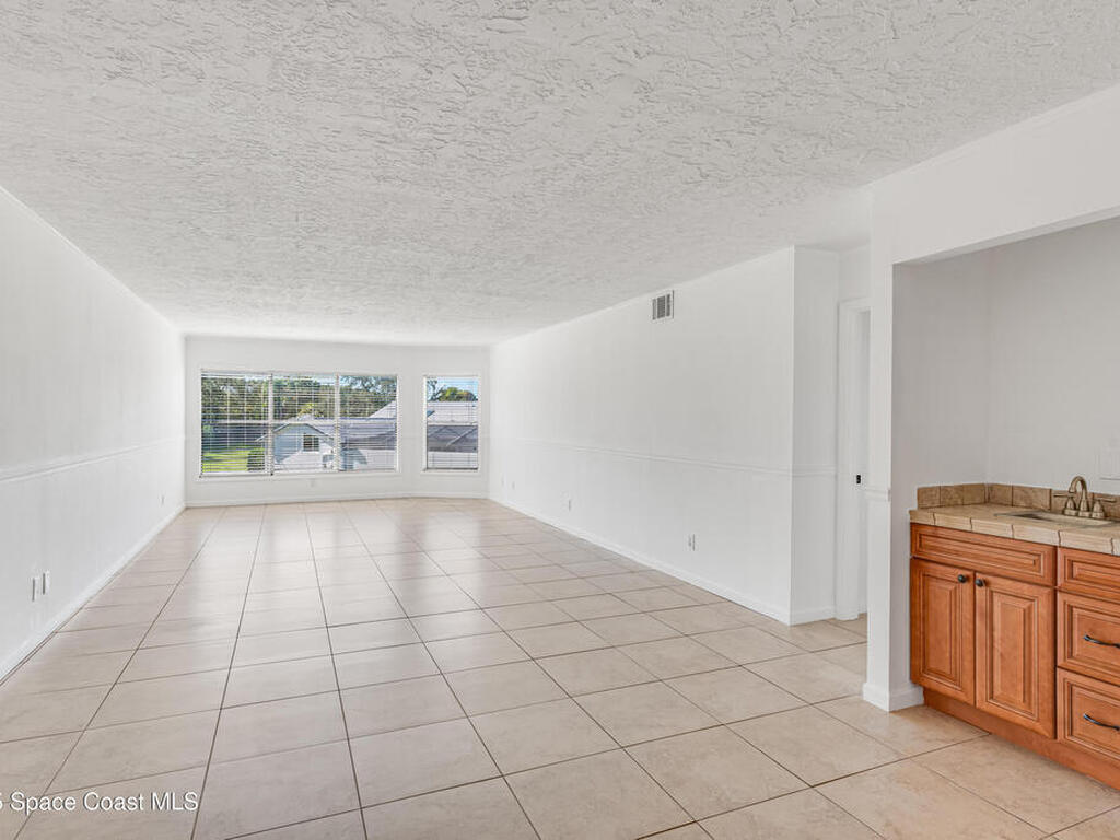 315 Tangle Run Boulevard, Suntree, FL 32940