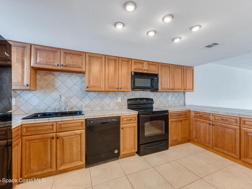 315 Tangle Run Boulevard, Suntree, FL 32940