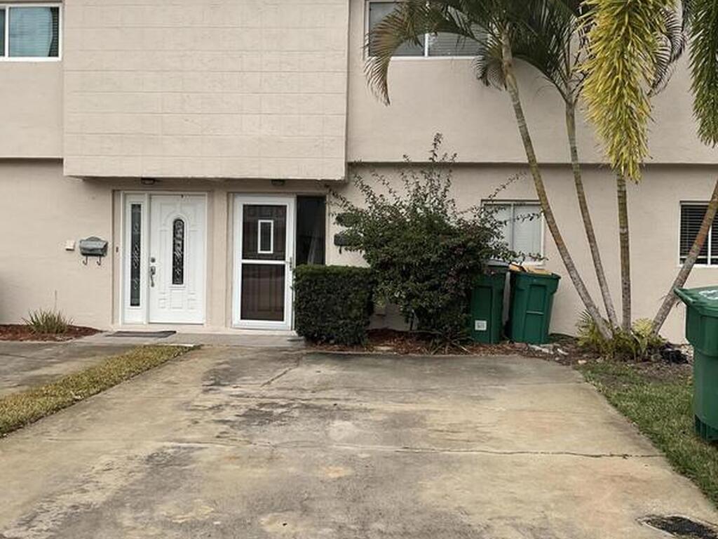 1004 Ashley Avenue, Indian Harbour Beach, FL 32937