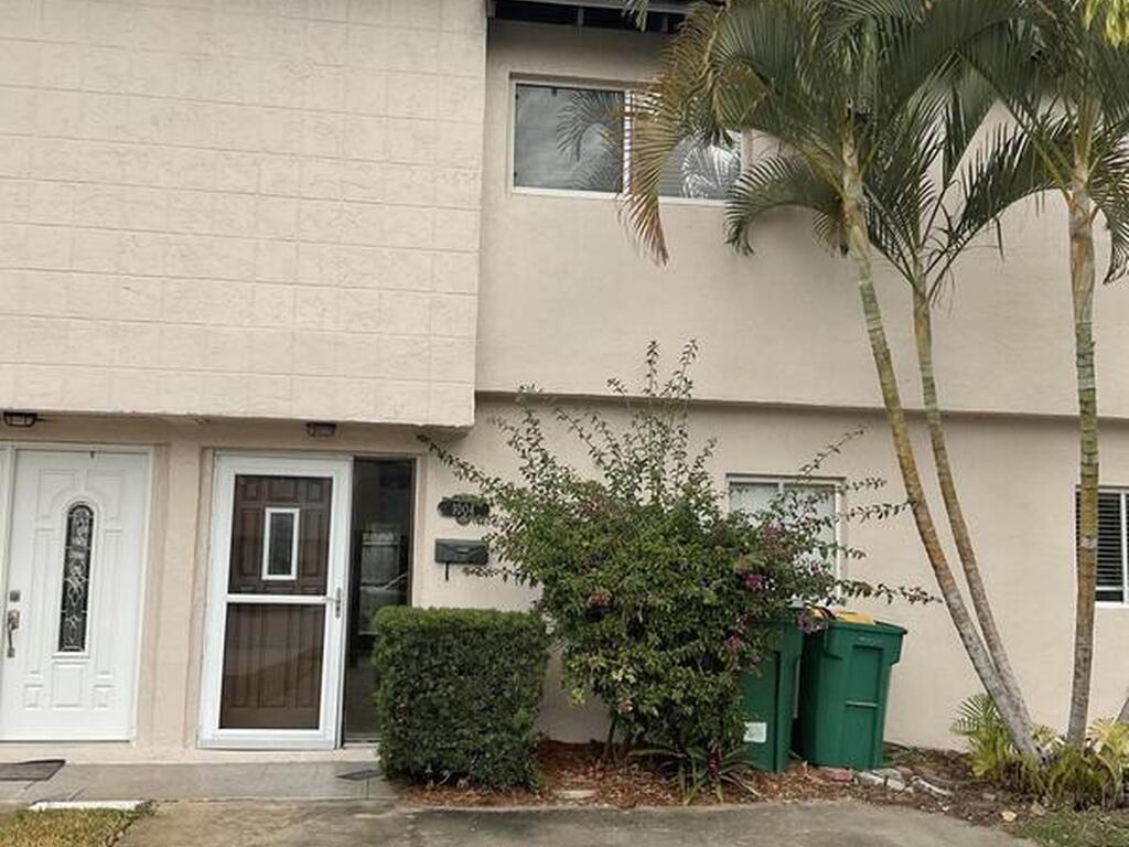 1004 Ashley Avenue, Indian Harbour Beach, FL 32937