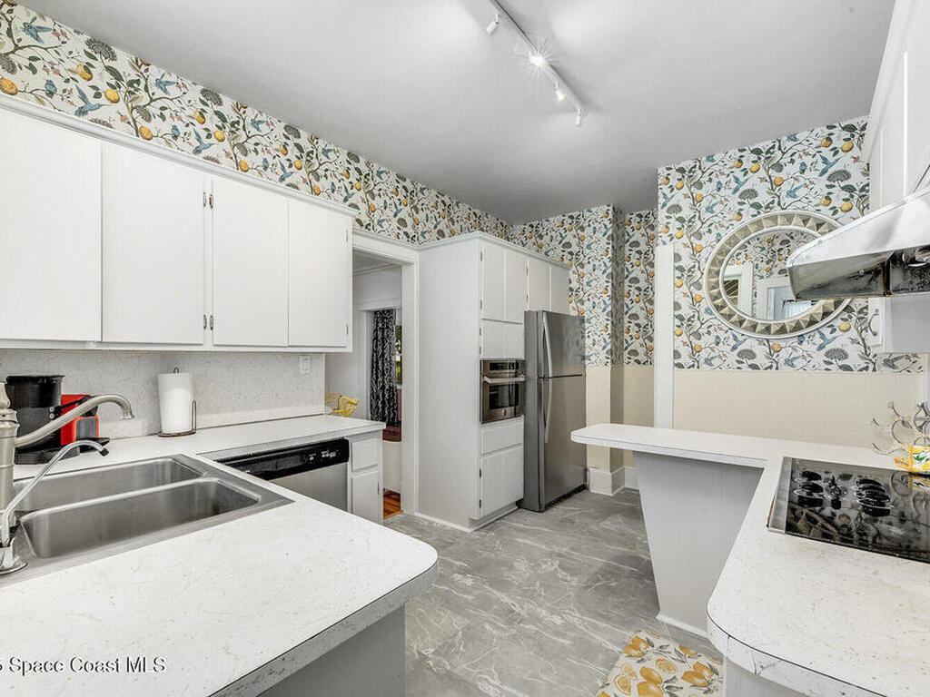 1296 Highland Avenue, Melbourne, FL 32935