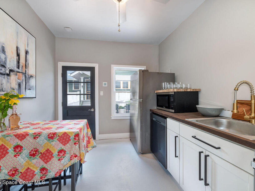 1296 Highland Avenue, Melbourne, FL 32935