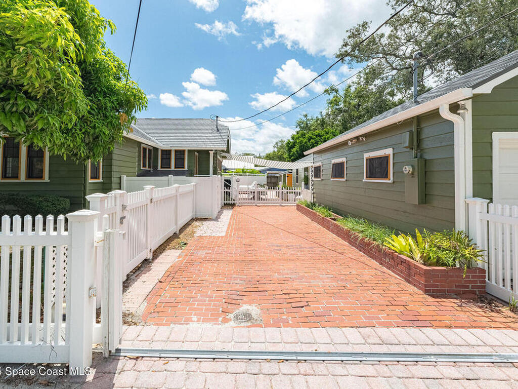 1296 Highland Avenue, Melbourne, FL 32935