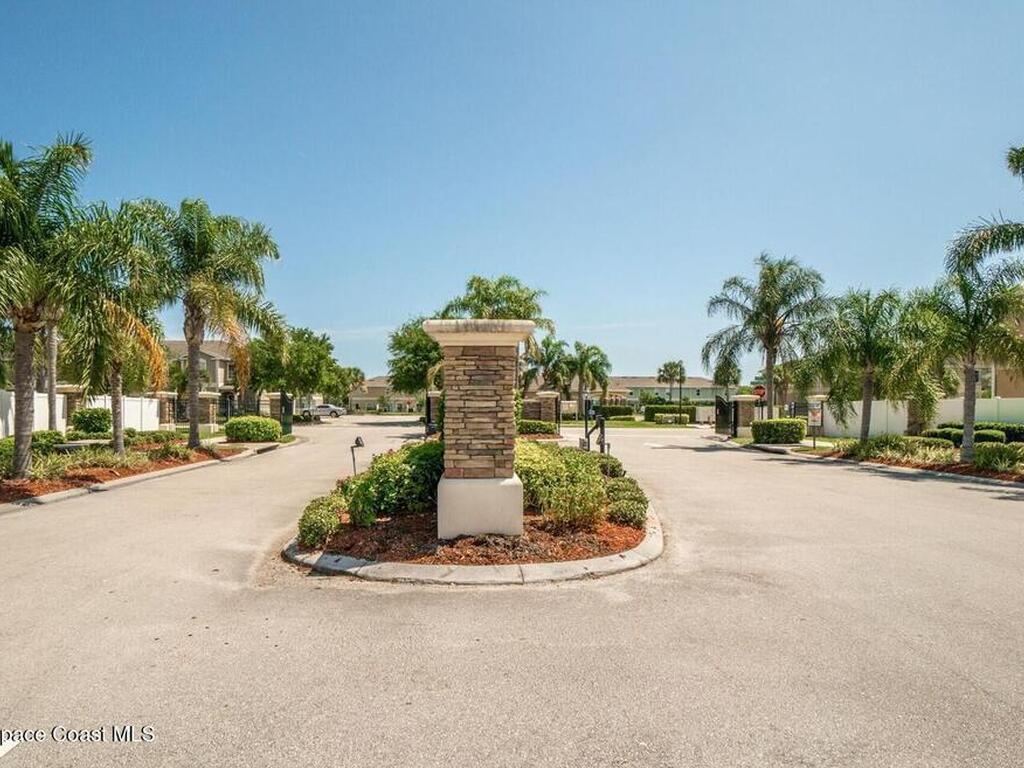 2735 Revolution Street, Melbourne, FL 32935