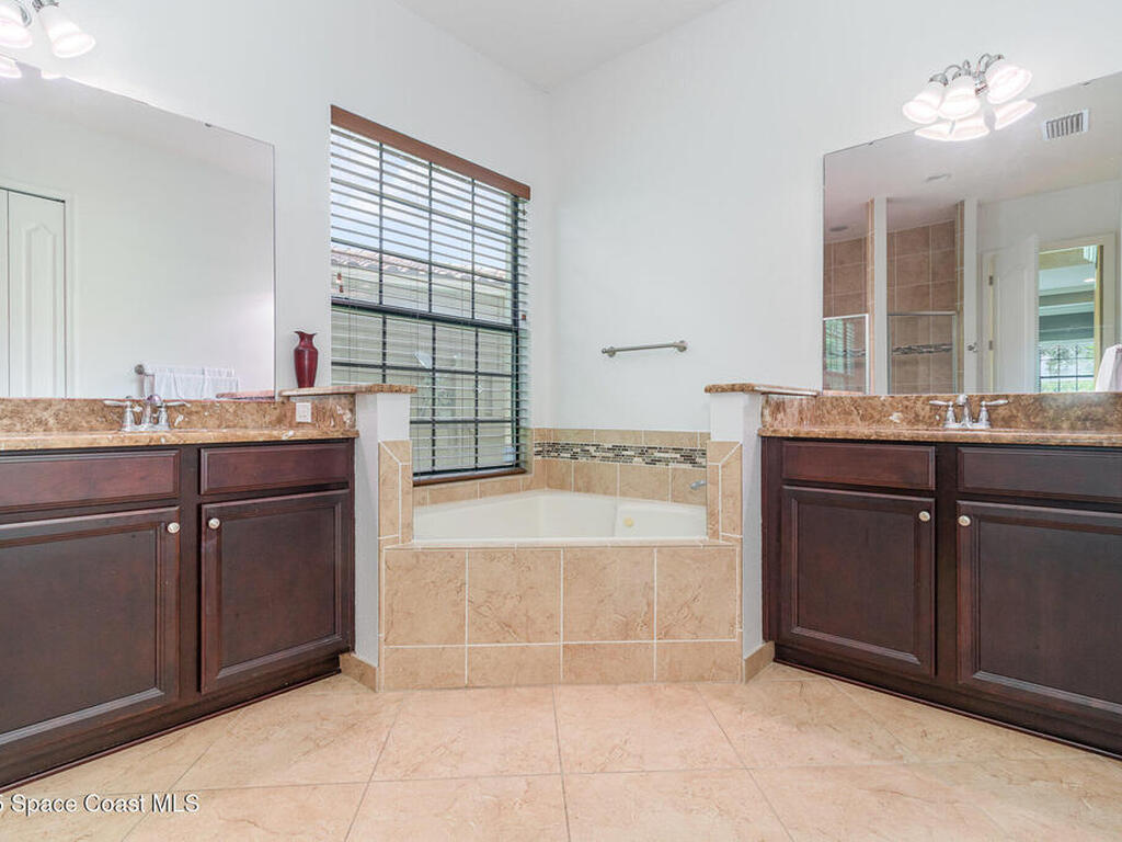 8162 Prestbury Drive, Orlando, FL 32832