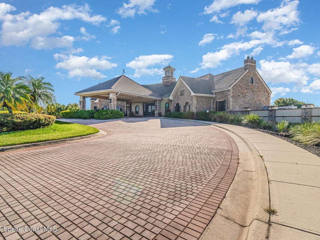 8162 Prestbury Drive, Orlando, FL 32832