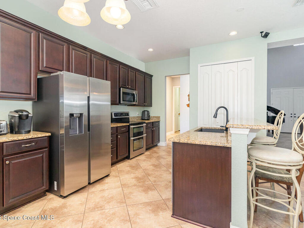 8162 Prestbury Drive, Orlando, FL 32832