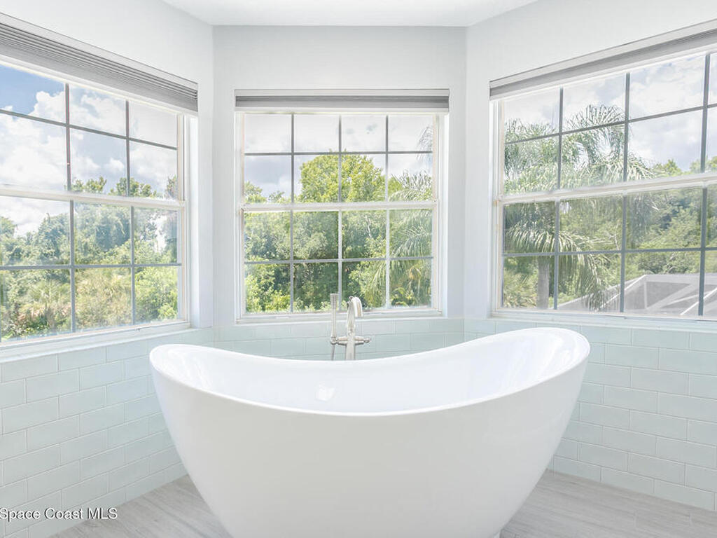 2123 Royal Oaks Drive, Rockledge, FL 32955