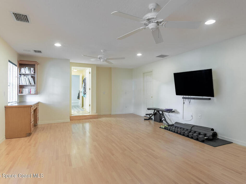 2123 Royal Oaks Drive, Rockledge, FL 32955