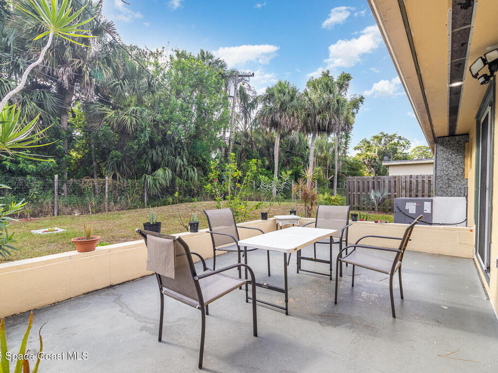 1326 44th Avenue, Vero Beach, FL 32966