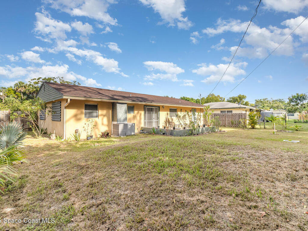 1326 44th Avenue, Vero Beach, FL 32966