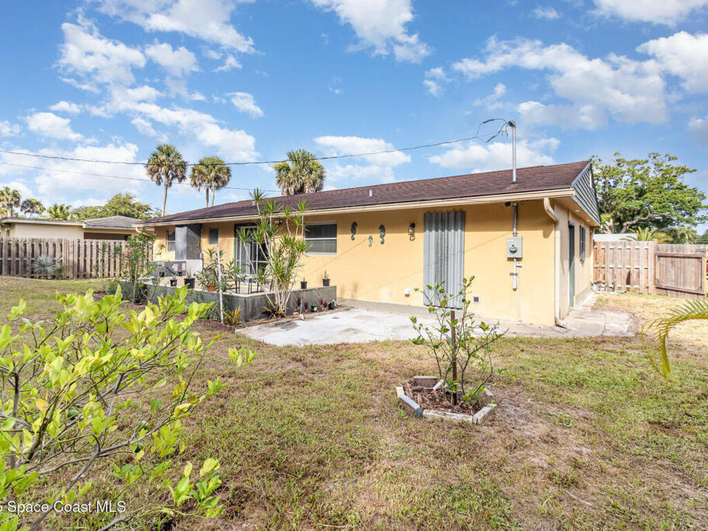 1326 44th Avenue, Vero Beach, FL 32966