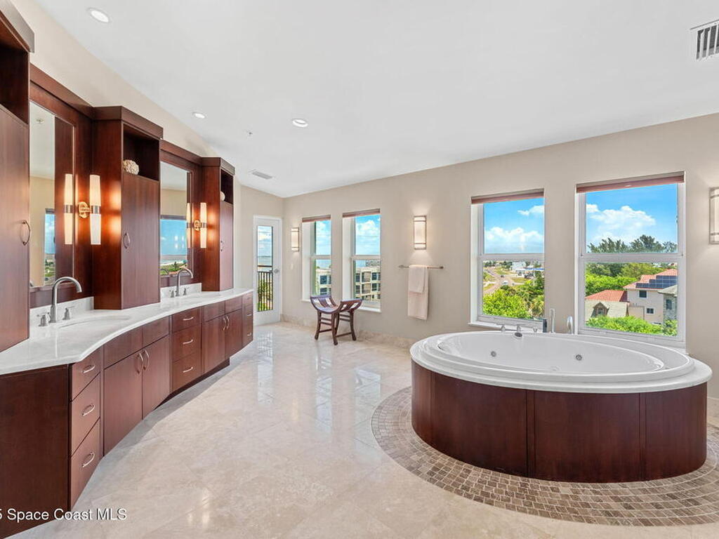 2375 S Atlantic Avenue, Cocoa Beach, FL 32931