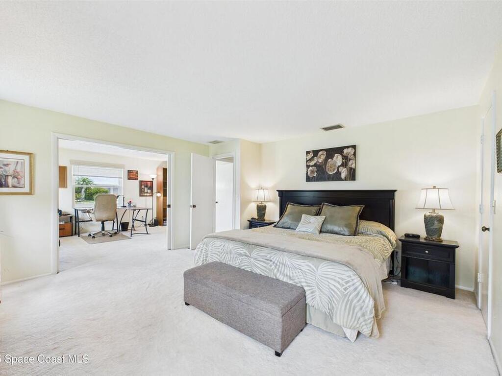 6948 W Country Club Drive, Sarasota, FL 34243