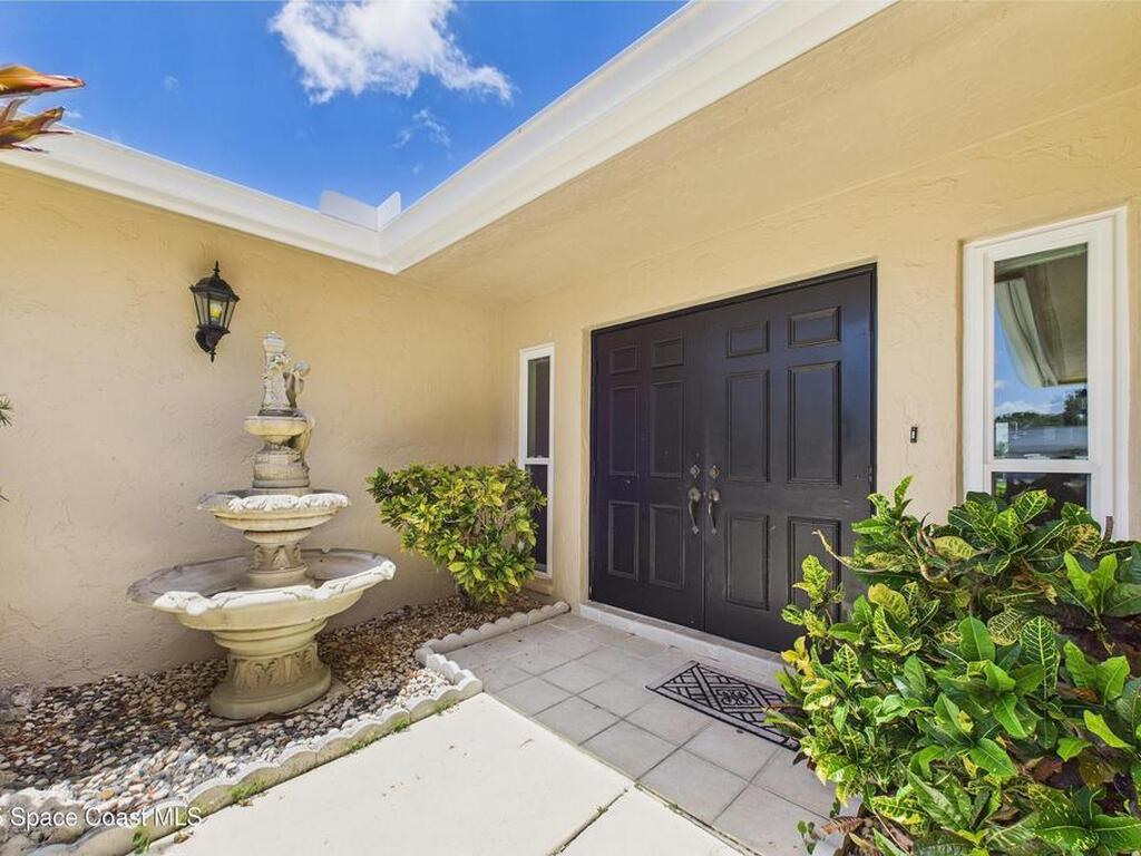 6948 W Country Club Drive, Sarasota, FL 34243